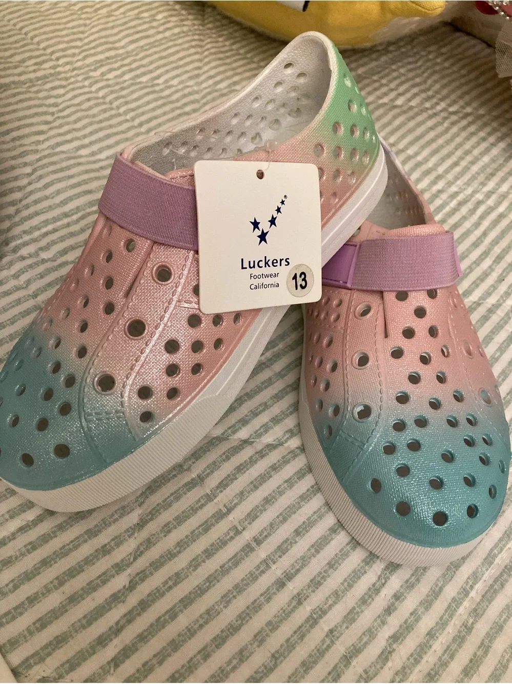 NWT Luckers Girls' Shock Absorbing Water Shoes Pastel 13 Little Kid